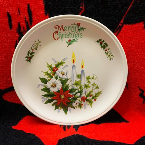 Vintage Christmas Plate. Made In England. Decorated In Canada. Very Good Conditi - Picture 1 of 9
